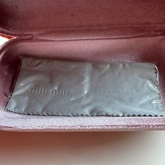 Miu Miu Sunglasses - Picture 6 of 8